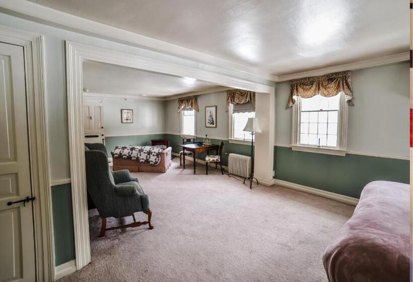 فندق Adair Country Inn & Restaurant