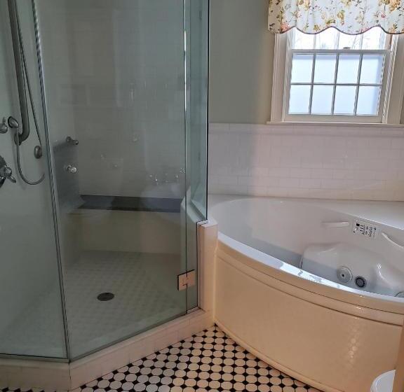 فندق Adair Country Inn & Restaurant