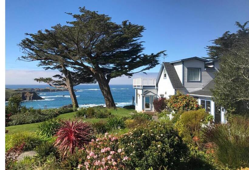 فندق Agate Cove Inn