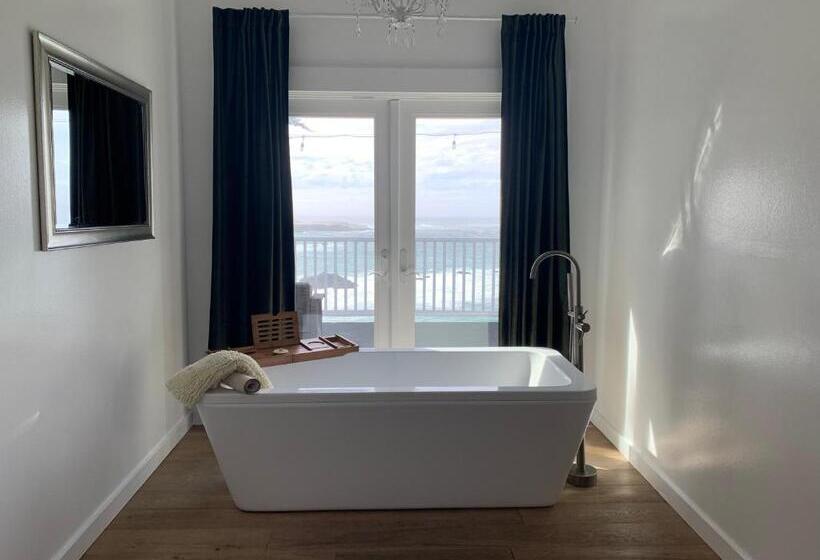 فندق Agate Cove Inn