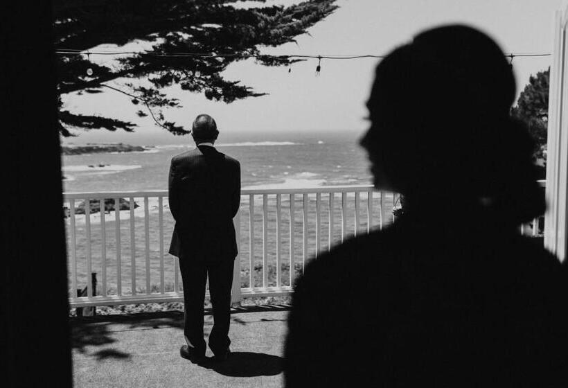 فندق Agate Cove Inn