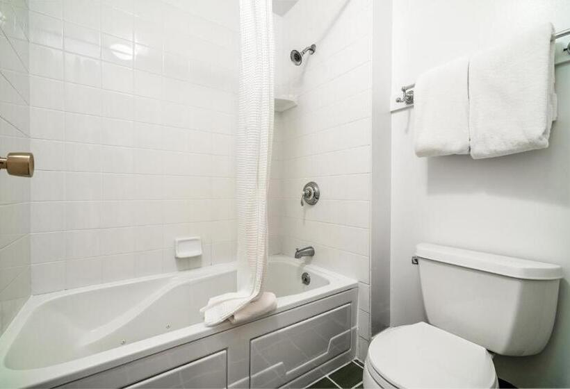 فندق Agate Cove Inn