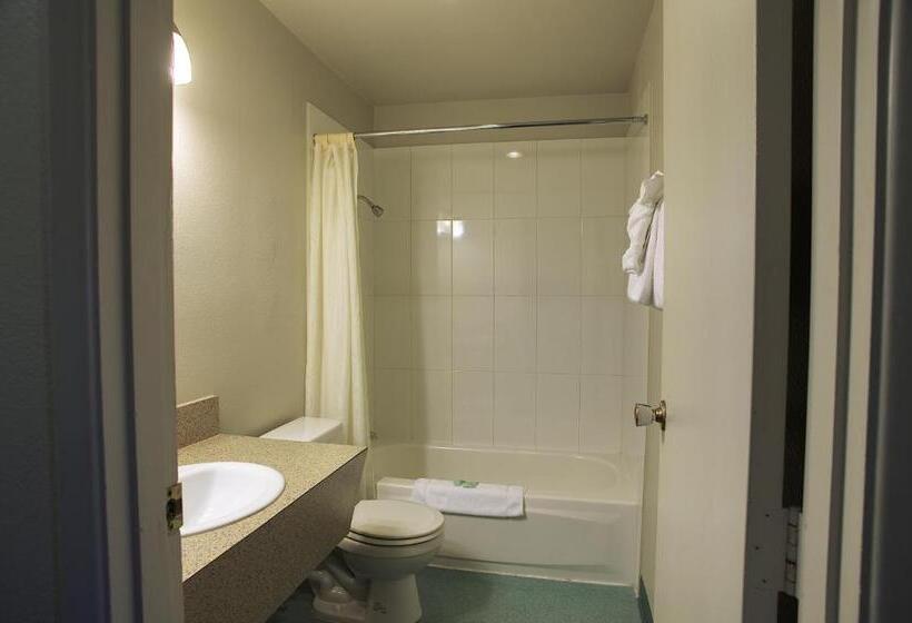 Отель Aladdin Inn And Suites