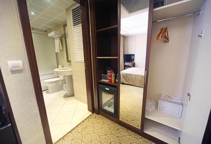 The Parma Hotel Downtown