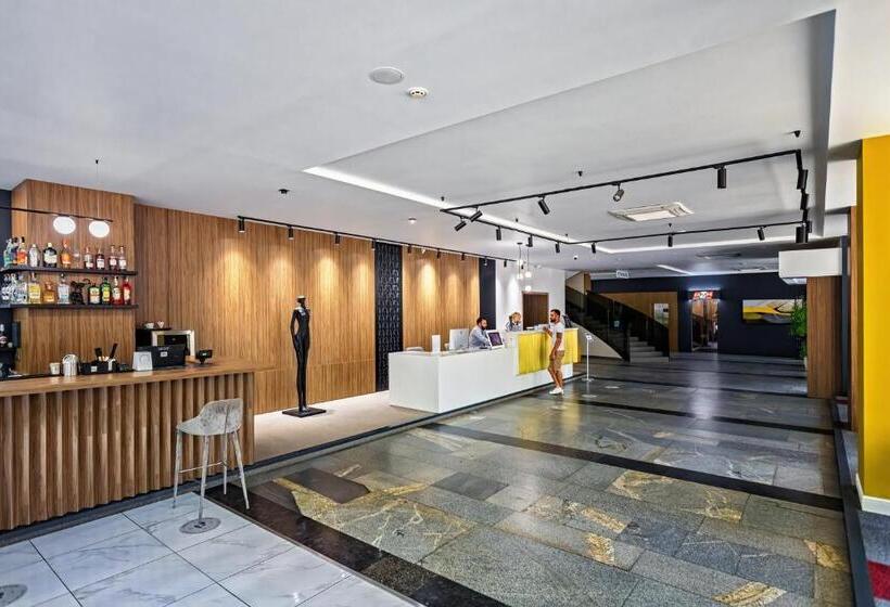 هتل Black Sea Central