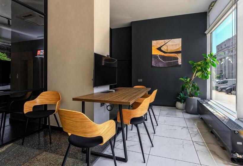 هتل Black Sea Central