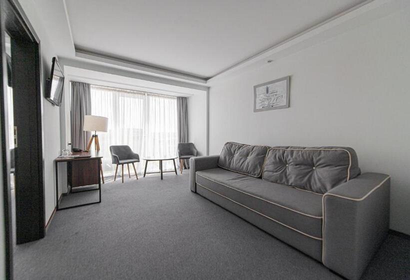 هتل Black Sea Central