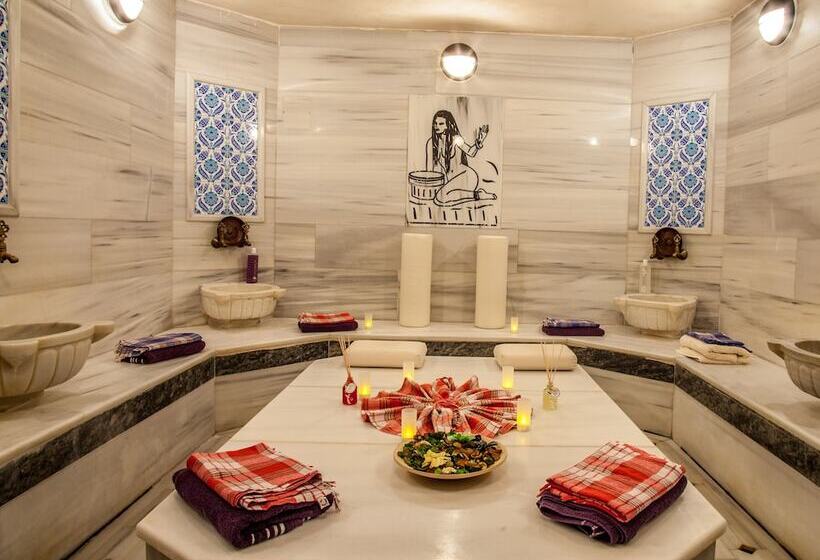 Carlton Hotel Old City