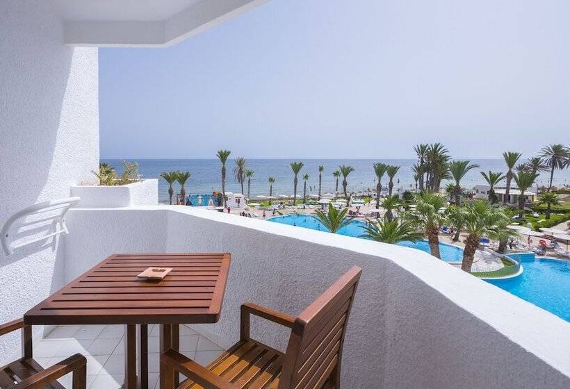 ホテル El Mouradi Skanes