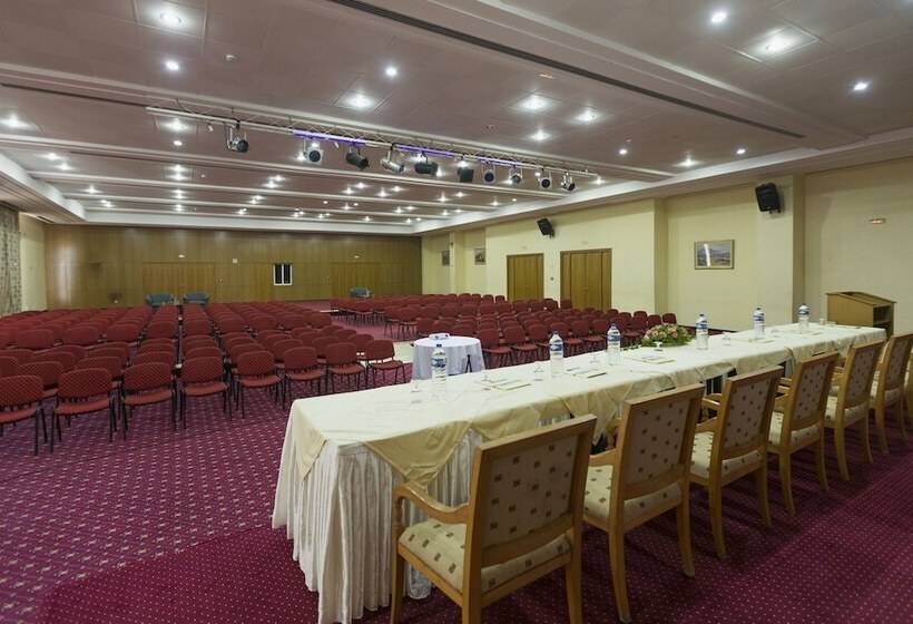 ホテル El Mouradi Skanes