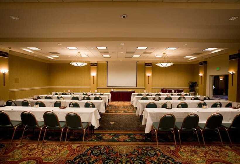 هتل Fairbridge Inn, Suites & Conference Center – Missoula