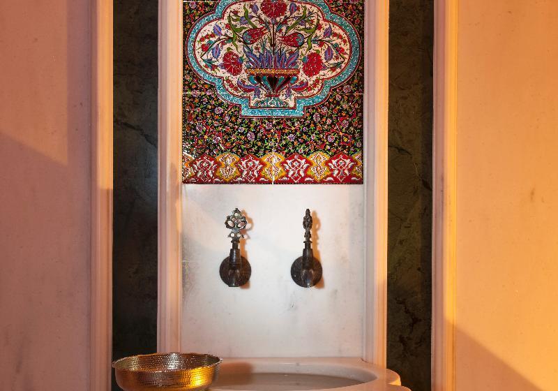 هتل Glk Premier Acropol Suites & Spa