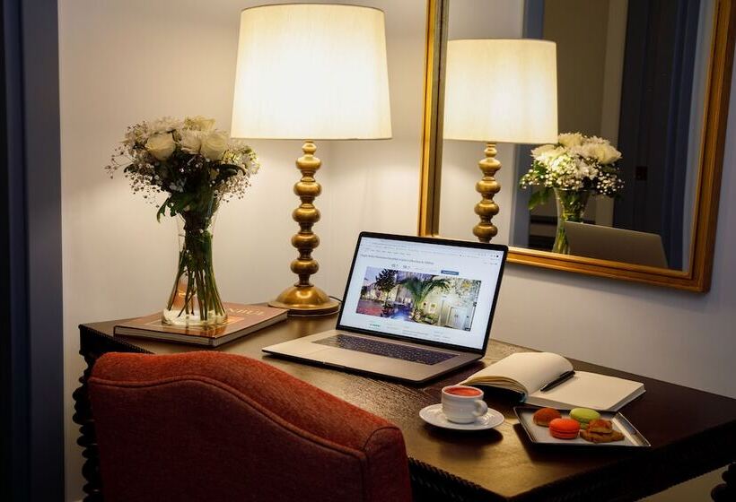 Hotel Hagia Sofia Mansions Istanbul, Curio Collection By Hilton