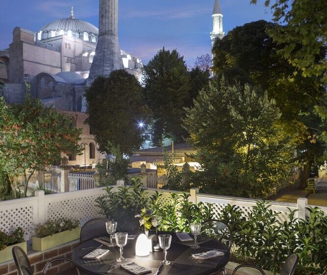 Hotel Hagia Sofia Mansions Istanbul, Curio Collection By Hilton