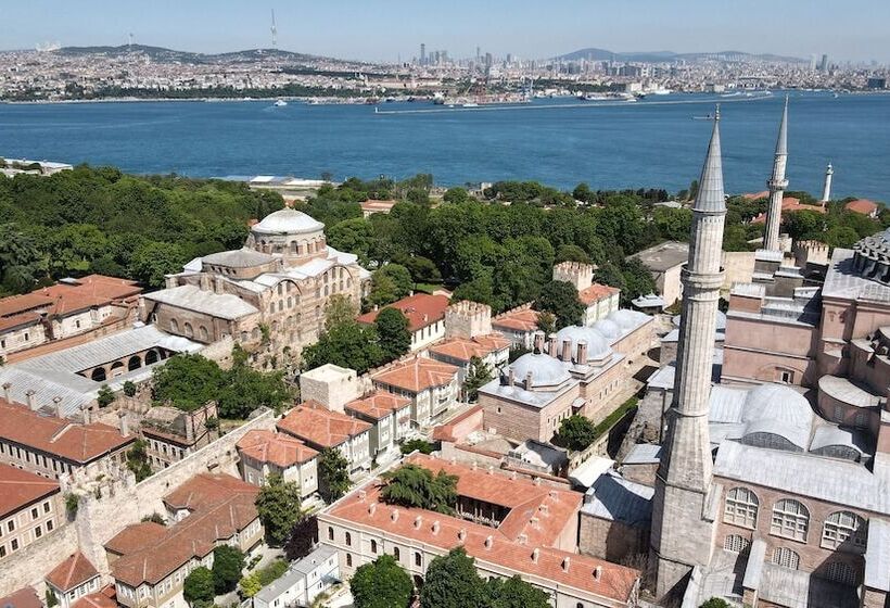 Hotel Hagia Sofia Mansions Istanbul, Curio Collection By Hilton