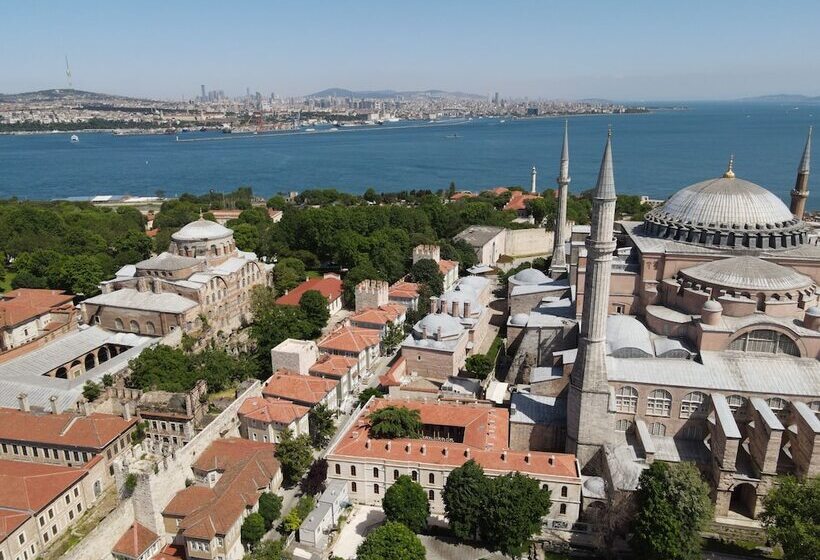 Hotel Hagia Sofia Mansions Istanbul, Curio Collection By Hilton
