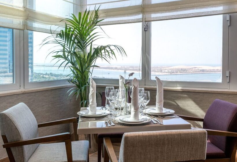 Отель Hawthorn Extended Stay By Wyndham Abu Dhabi City Center