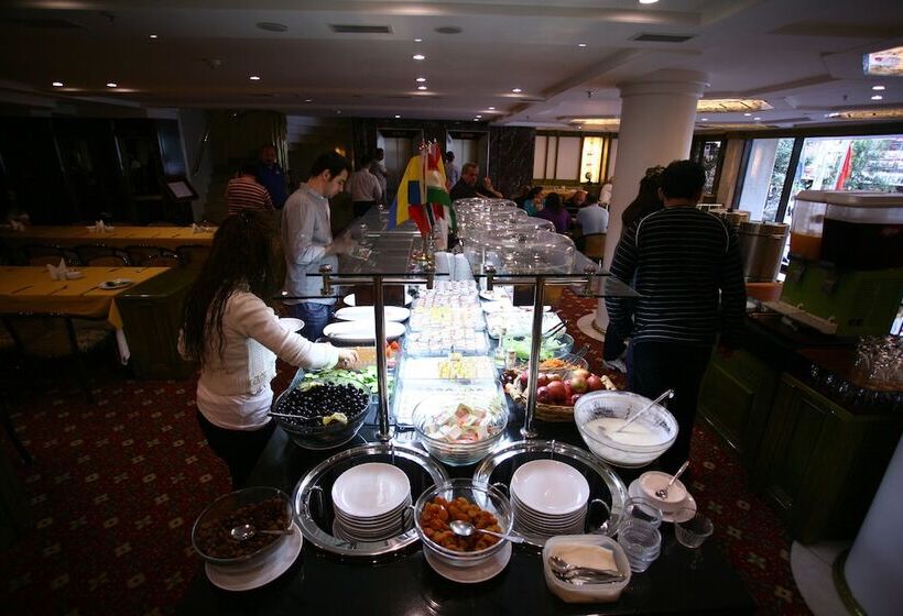 هتل Istanbul Royal