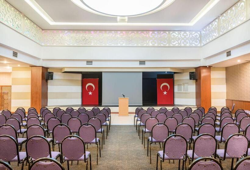 هتل Labranda Ephesus Princess - All Inclusive