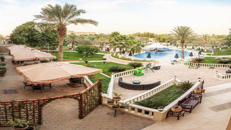 Metropolitan Al Mafraq Hotel