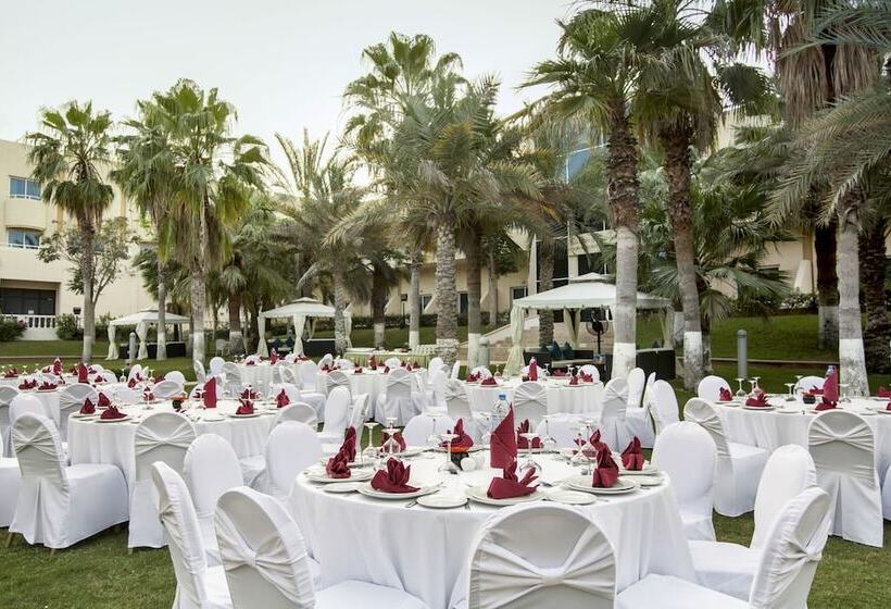 Metropolitan Al Mafraq Hotel