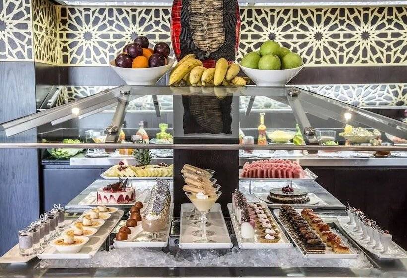 Metropolitan Al Mafraq Hotel