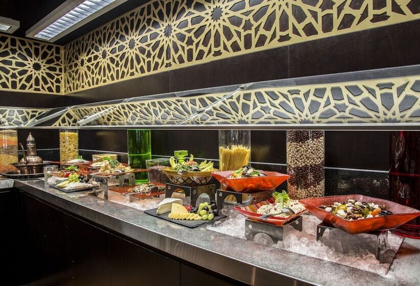 Metropolitan Al Mafraq Hotel