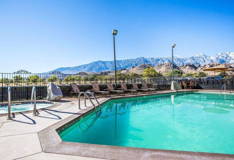 호텔 Quality Inn Lone Pine Near Mount Whitney