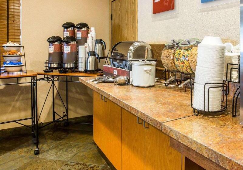 호텔 Quality Inn Lone Pine Near Mount Whitney