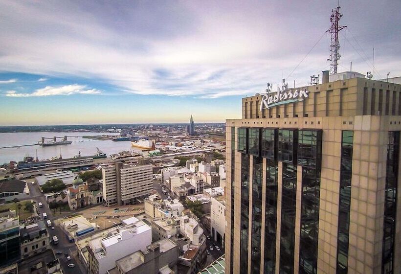 Отель Radisson Montevideo Victoria Plaza