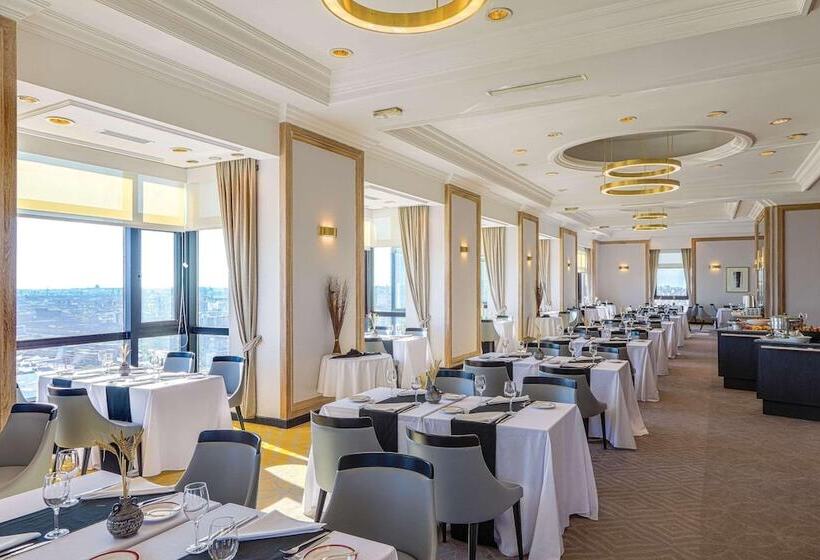 Отель Radisson Montevideo Victoria Plaza