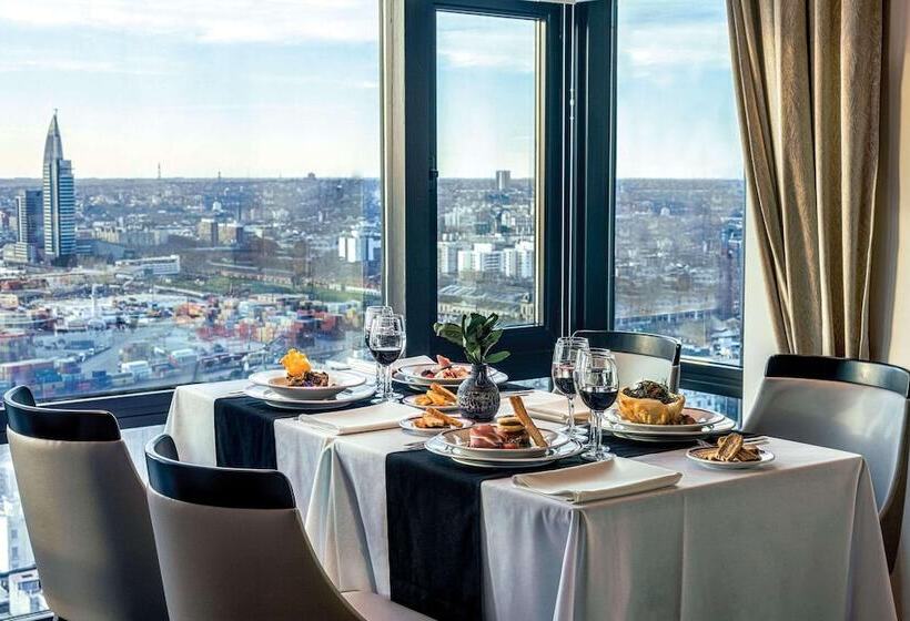 Отель Radisson Montevideo Victoria Plaza