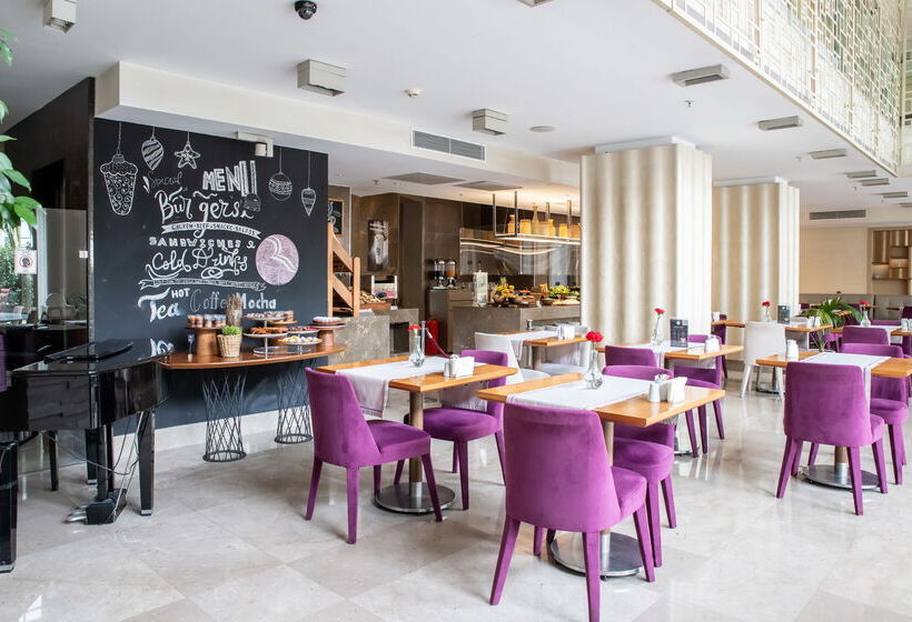 هتل Ramada Istanbul Grand Bazaar