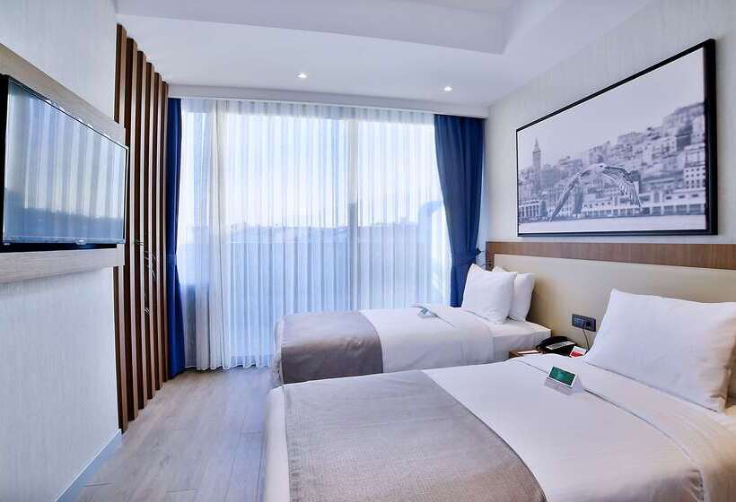 فندق Ramada By Wyndham Istanbul Old City