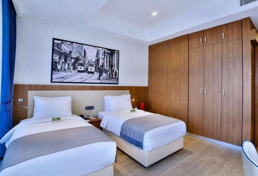فندق Ramada By Wyndham Istanbul Old City
