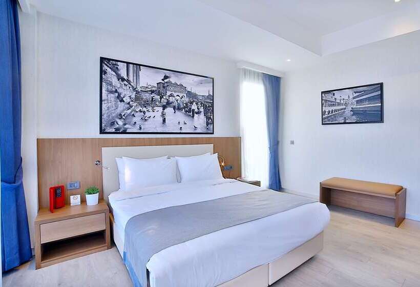 فندق Ramada By Wyndham Istanbul Old City