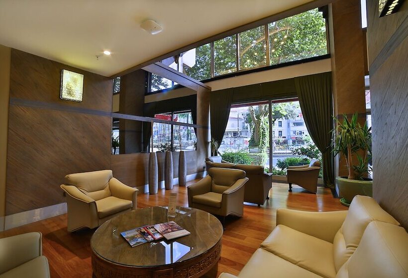 فندق Ramada By Wyndham Istanbul Old City