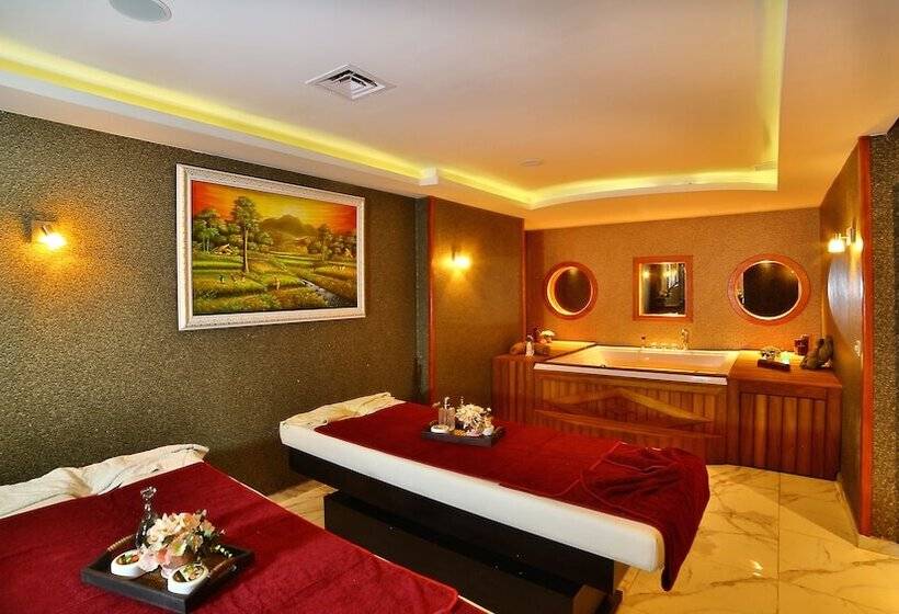 فندق Ramada By Wyndham Istanbul Old City