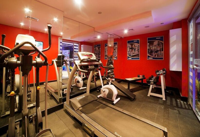 فندق Ramada By Wyndham Istanbul Old City