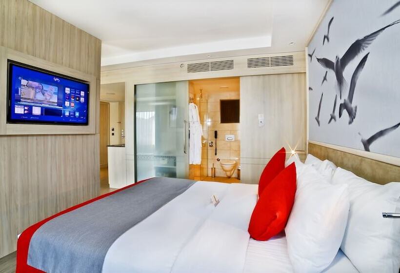 فندق Ramada By Wyndham Istanbul Old City