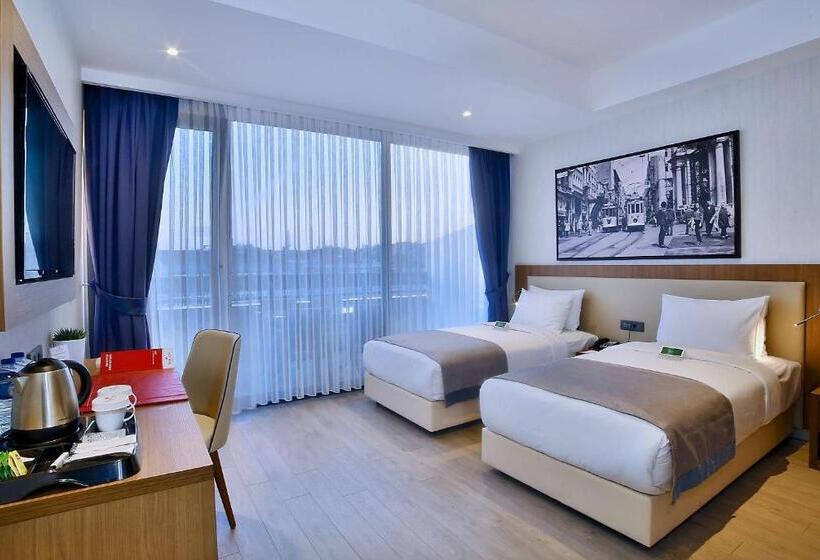 فندق Ramada By Wyndham Istanbul Old City