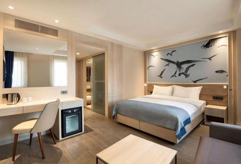 فندق Ramada By Wyndham Istanbul Old City