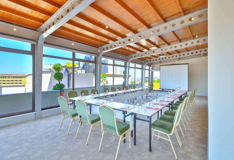 ホテル Ramada By Wyndham İstanbul Taksim