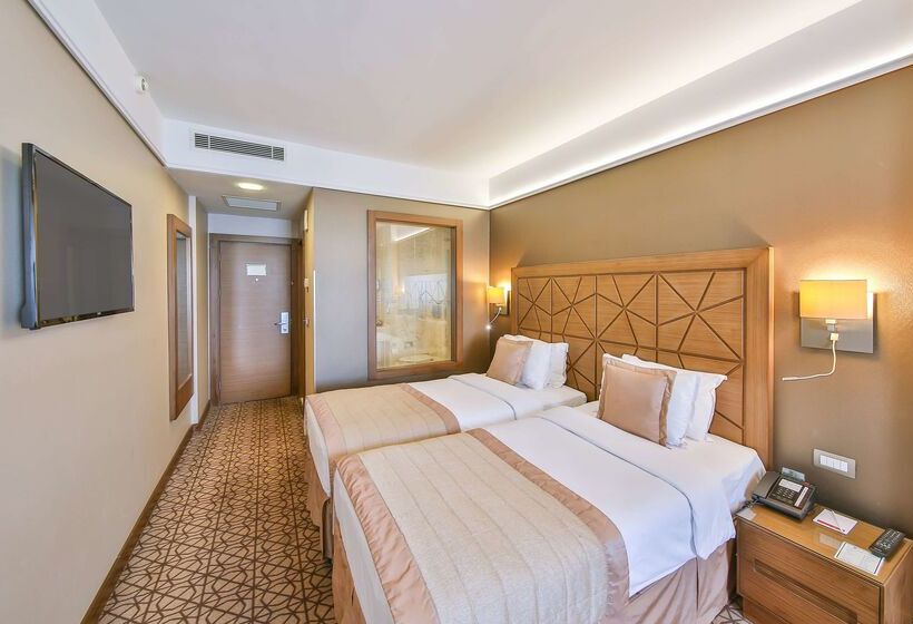 ホテル Ramada By Wyndham İstanbul Taksim