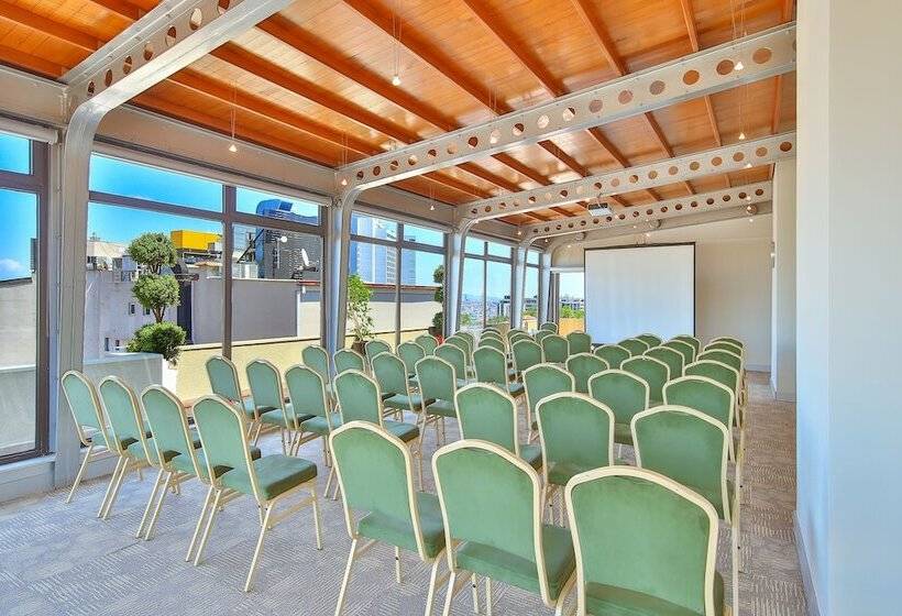 ホテル Ramada By Wyndham İstanbul Taksim