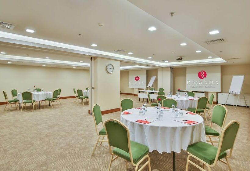 ホテル Ramada By Wyndham İstanbul Taksim