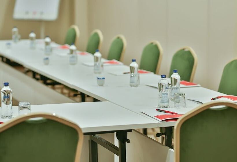 ホテル Ramada By Wyndham İstanbul Taksim