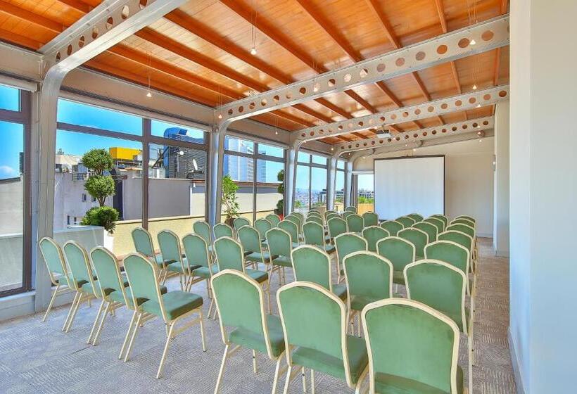 ホテル Ramada By Wyndham İstanbul Taksim