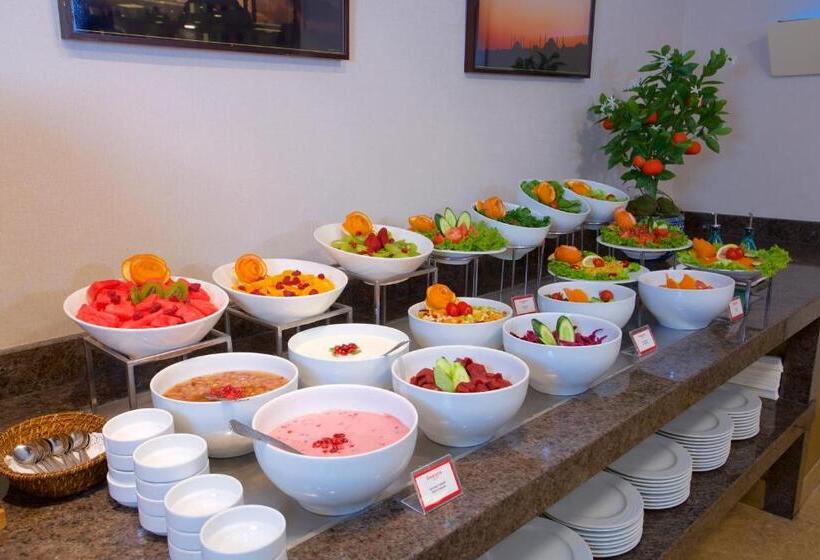 ホテル Ramada By Wyndham İstanbul Taksim