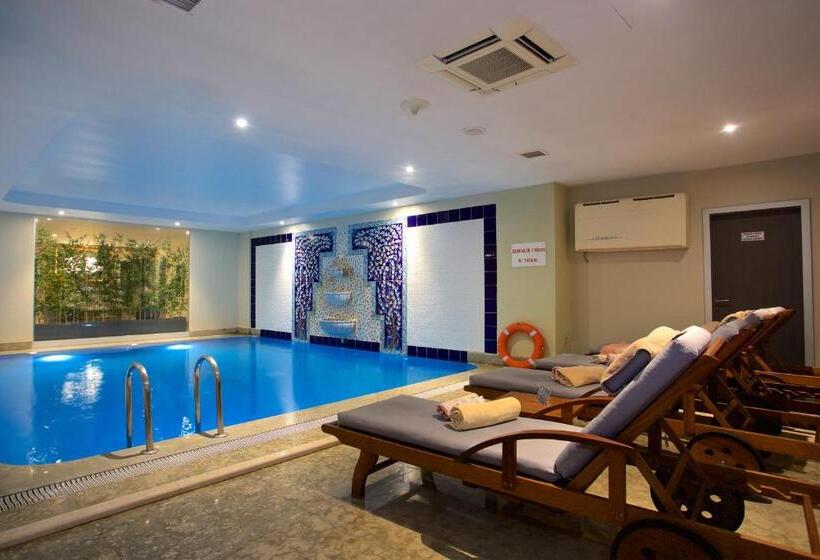 ホテル Ramada By Wyndham İstanbul Taksim